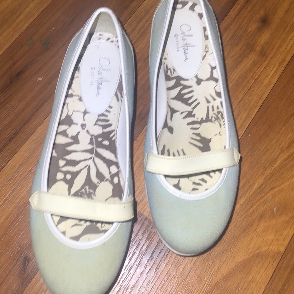 Woman’s loafers size 8